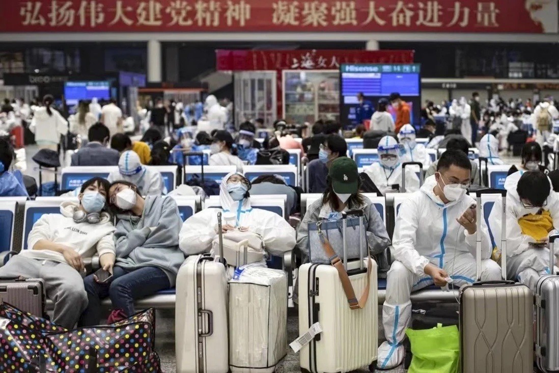 Public transport resumed in Shanghai; Beijing situation still complicated