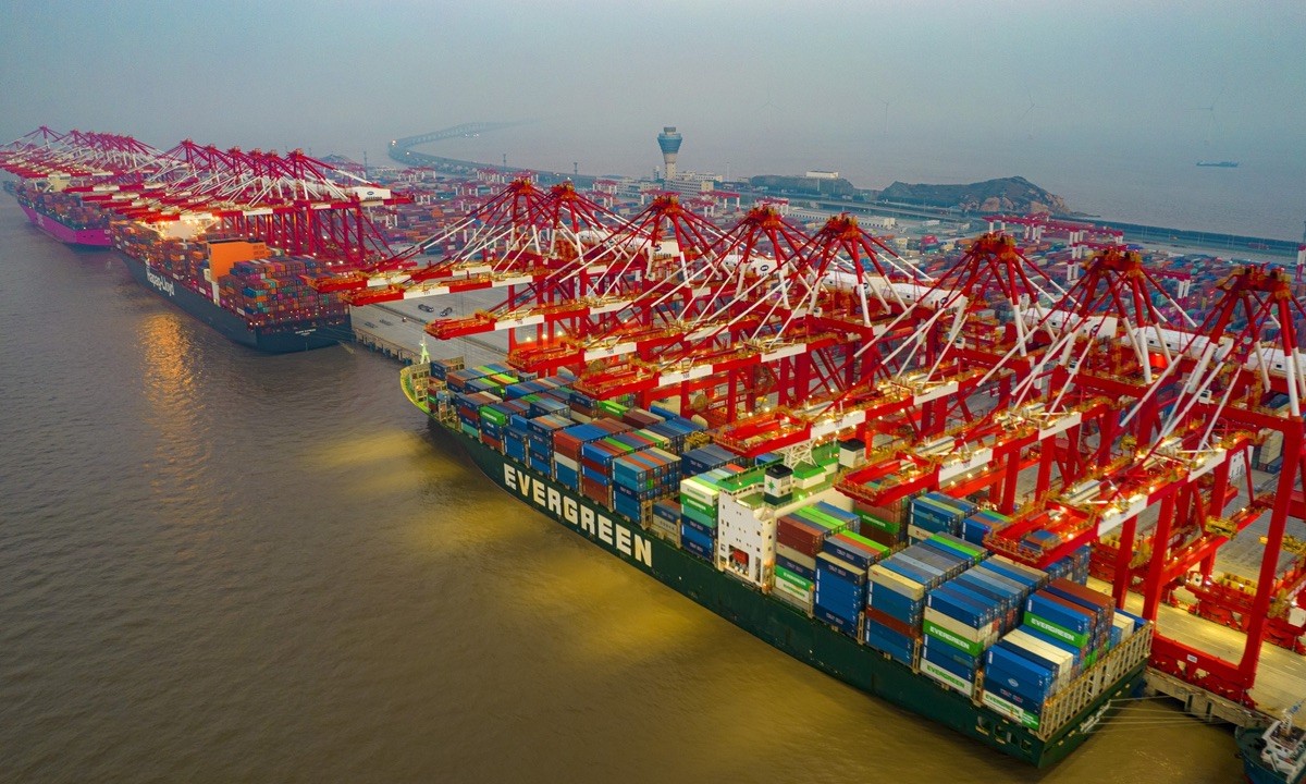 China's foreign trade increases 9.4% in first half