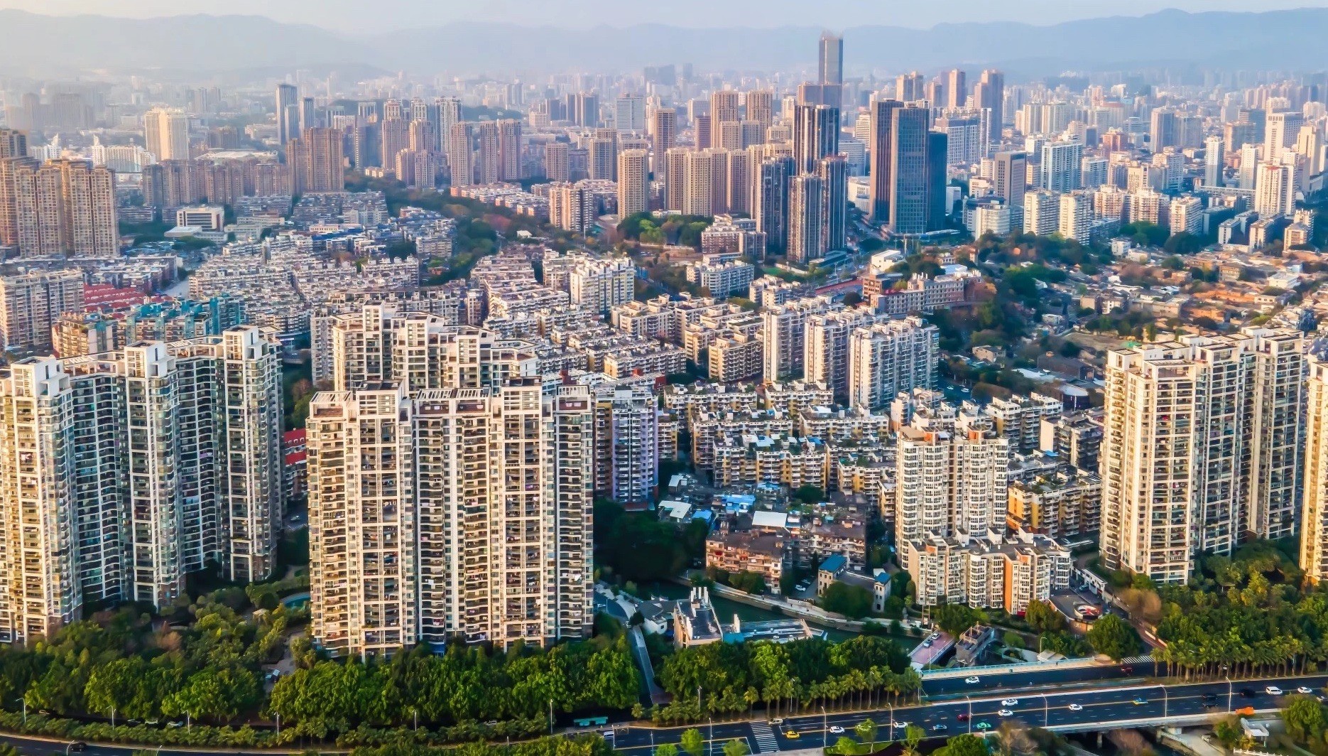 First decline in mortgage loans sets off alarm bells