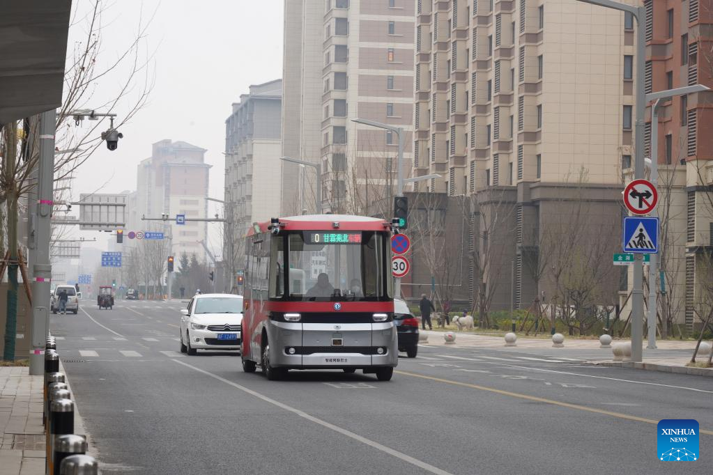 Autonomous buses and digital roads a reality in Xiong'an