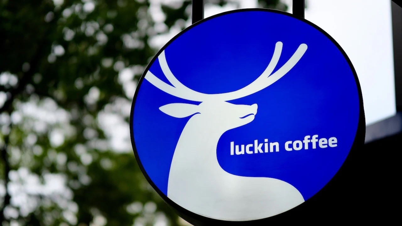 Luckin Coffee beats Starbucks in the Chinese market