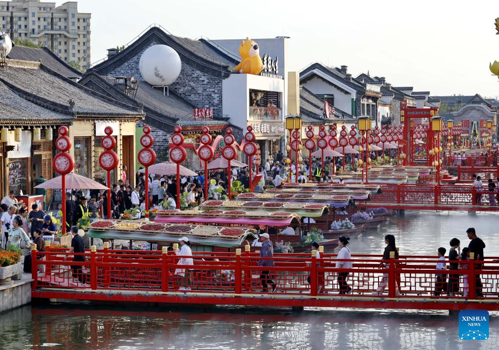 China to develop 15 shopping hubs for foreign tourists