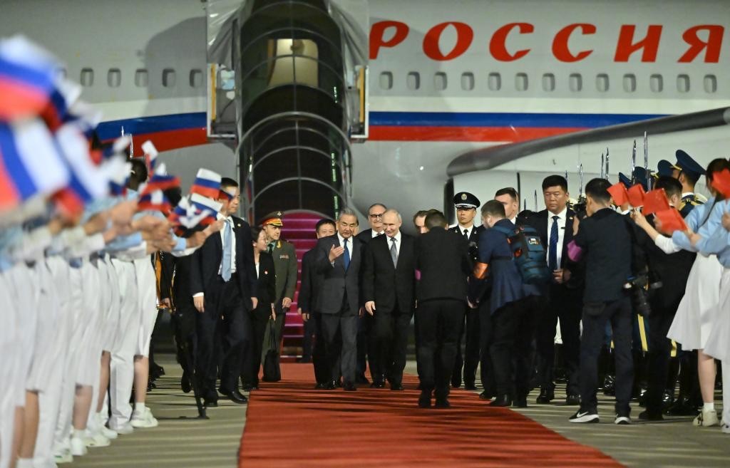 President Putin visits Beijing a few days after Trump; 40 MOUs signed