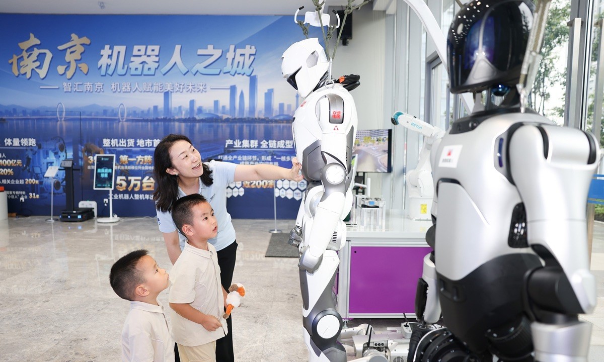 Robots moving from labs to shopping malls